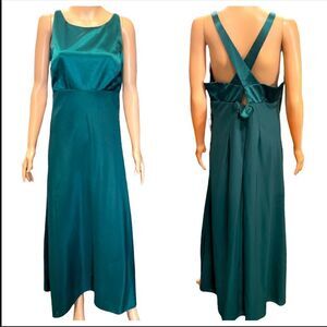 1001 Nights Green Crossed Back Straps Long Gown Size 18